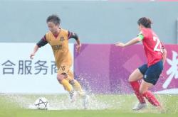 lol季中赛-国足女足逆转战局，赢得关键比赛