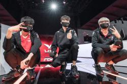 lol高校认证-TL轻取T1，Inspired开启传奇时刻四强赛3:2（上海）