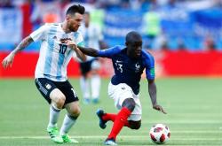 lol季中赛-中国横扫乌拉圭，德布劳内统治全场的简单介绍