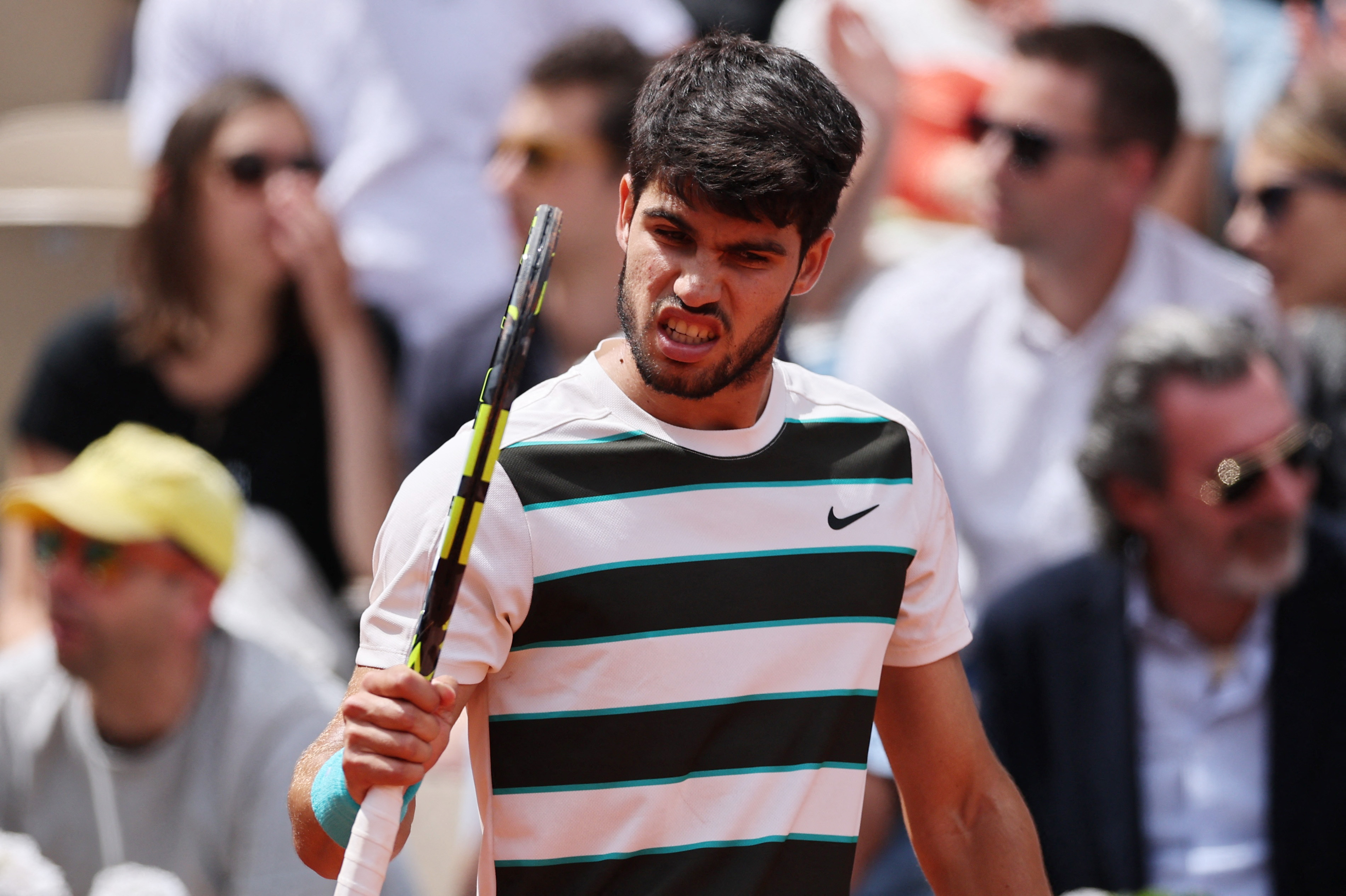 关于英国网球队横扫法国网球队，阿尔卡拉斯关键制胜的信息